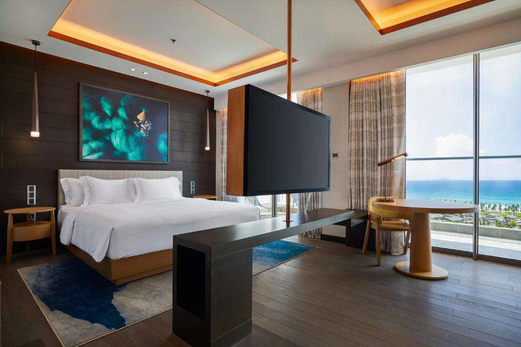 Phòng Junior Suite Ocean View tại Radisson Blu Resort Cam Ranh